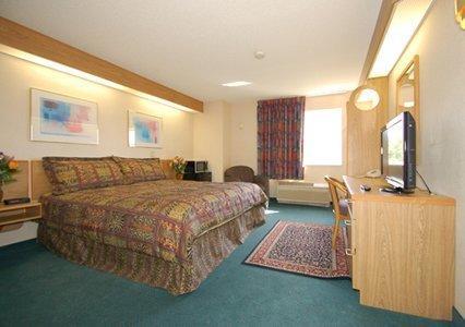 Rodeway Inn Willington North Room photo